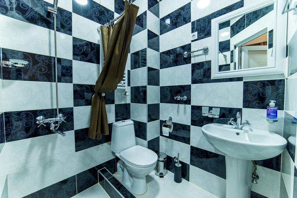 Hotel Guglux &Wine Cellar Telavi Kültér fotó