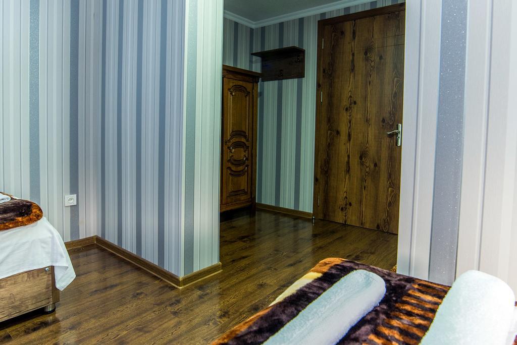 Hotel Guglux &Wine Cellar Telavi Kültér fotó