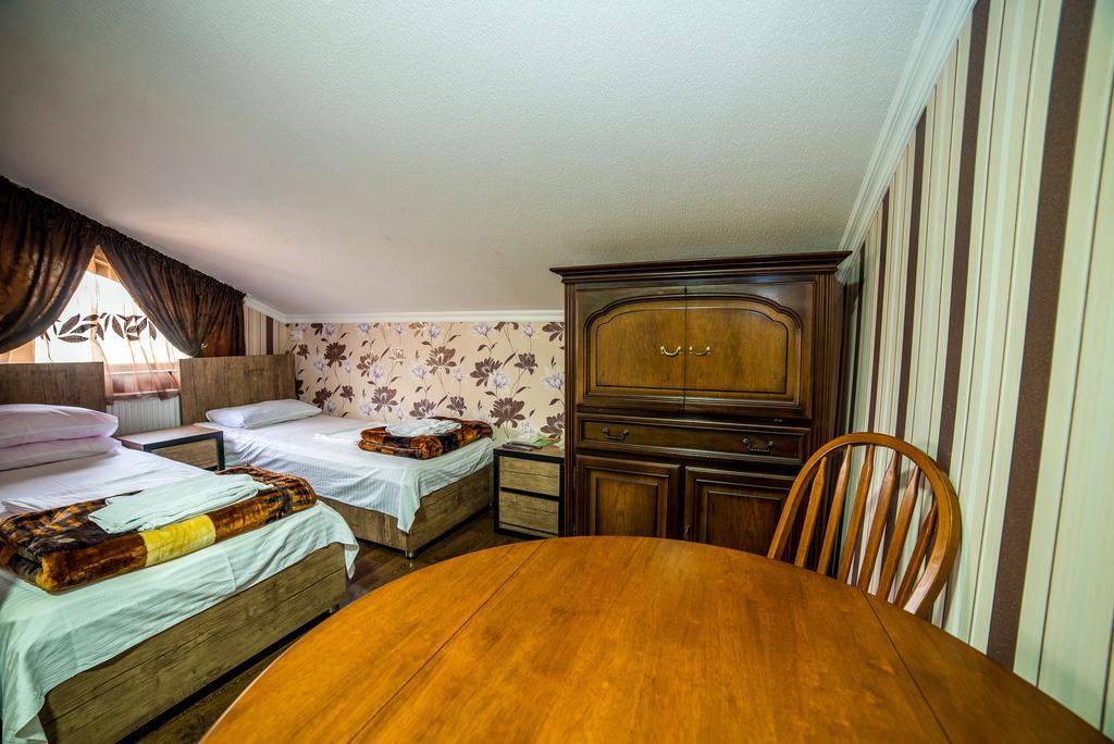 Hotel Guglux &Wine Cellar Telavi Kültér fotó
