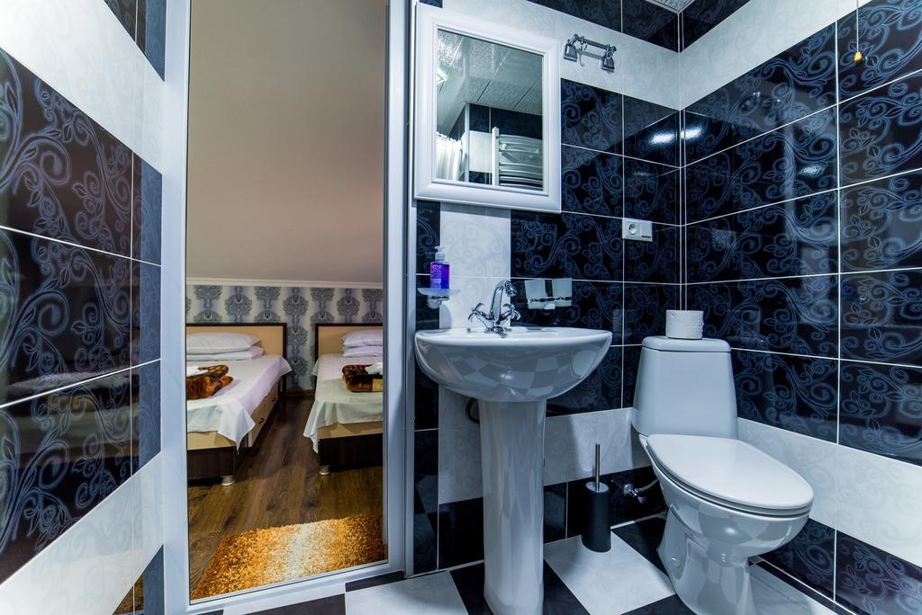 Hotel Guglux &Wine Cellar Telavi Kültér fotó