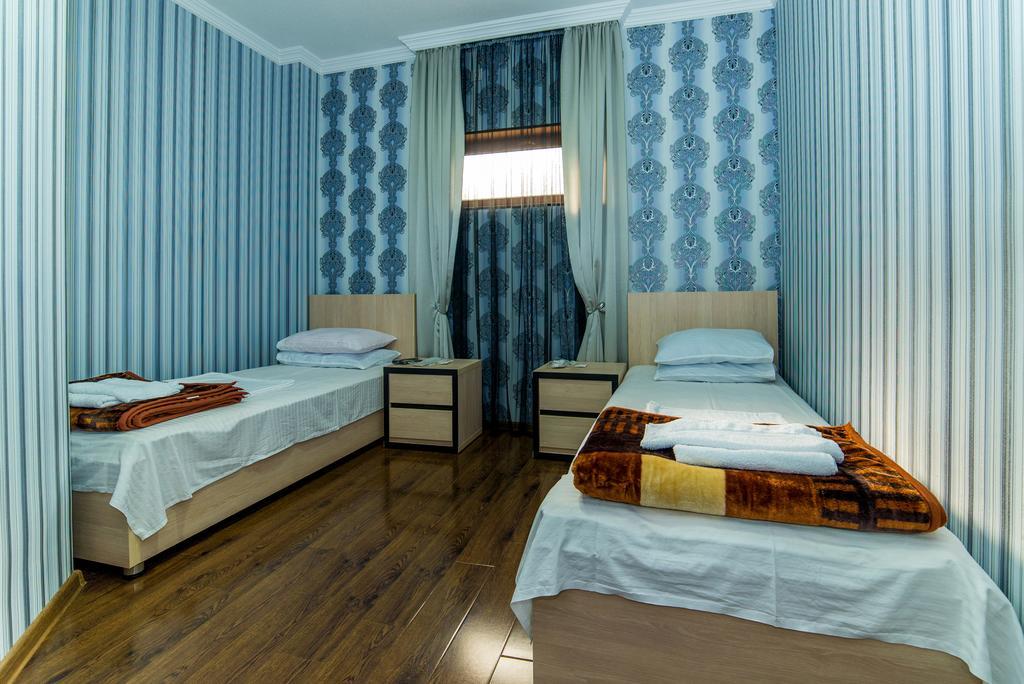 Hotel Guglux &Wine Cellar Telavi Kültér fotó