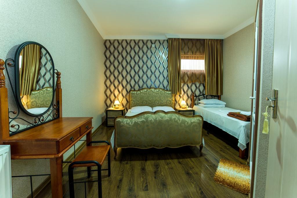 Hotel Guglux &Wine Cellar Telavi Kültér fotó