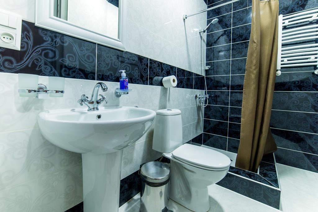 Hotel Guglux &Wine Cellar Telavi Kültér fotó