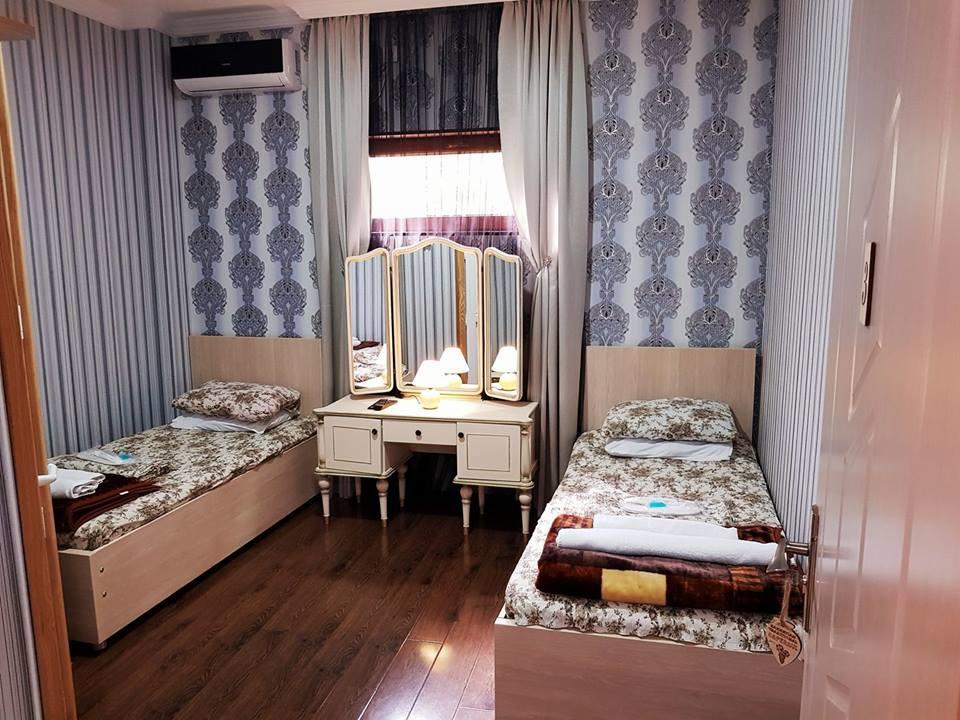 Hotel Guglux &Wine Cellar Telavi Kültér fotó